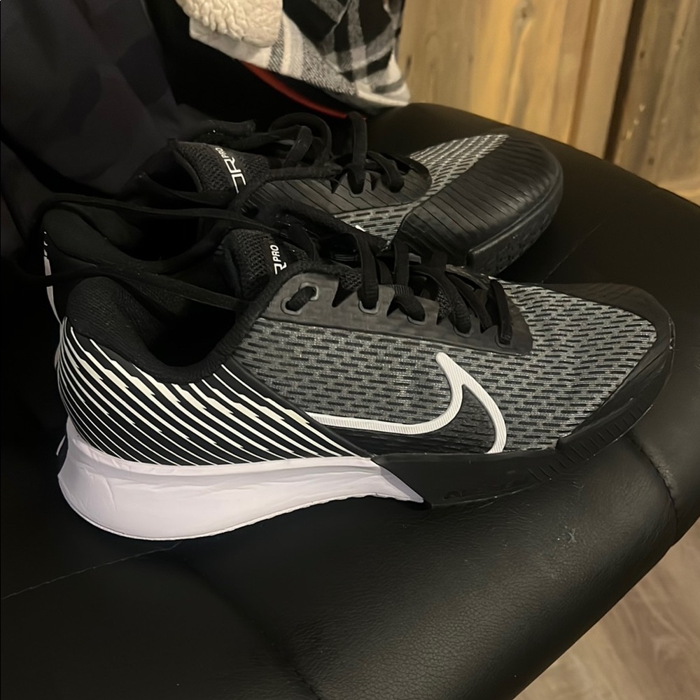 Nike women’s Zoom Vapor pro 2